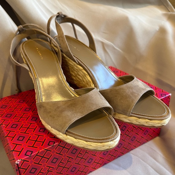 Tory Burch Women's Raffia Wedge Sandal Brown Wedge Leather Buckle Size 10.5 NIB - Picture 2 of 10